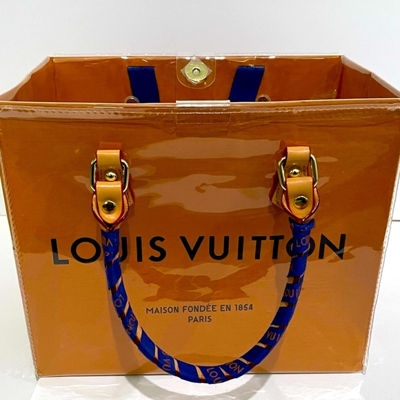 PVC WRAPPED LV GIFT BAG - Picture 2 of 9